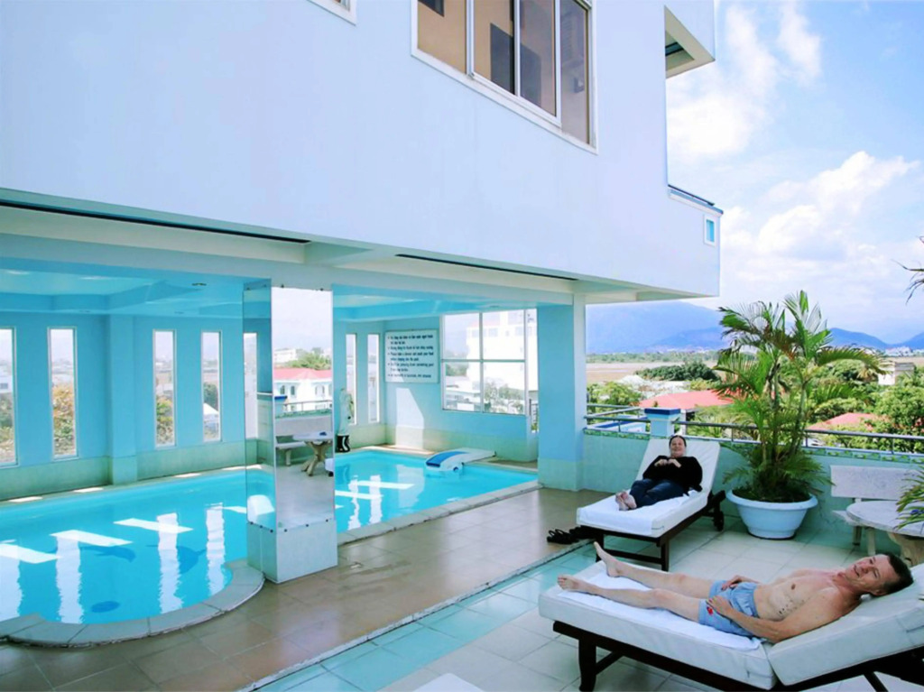 Golden Dragon Hotel - Rong Vang