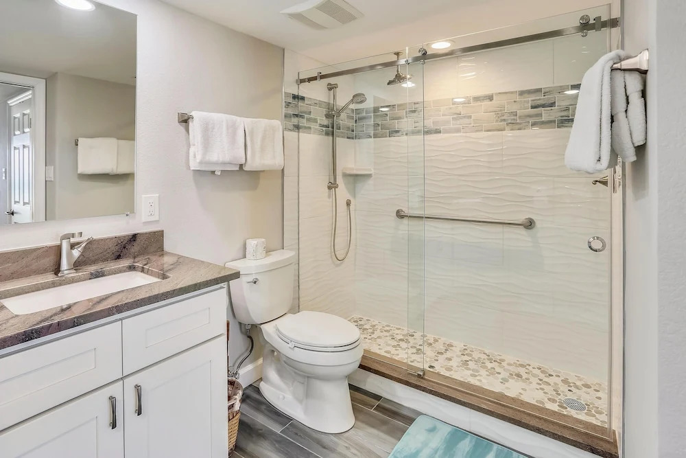 Land's End 304 Building 9 Beachfront / Totally Updated!!