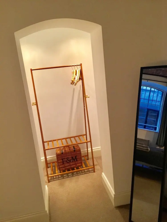Stylish 93sqm 2 Bed Historical City Centre Flat