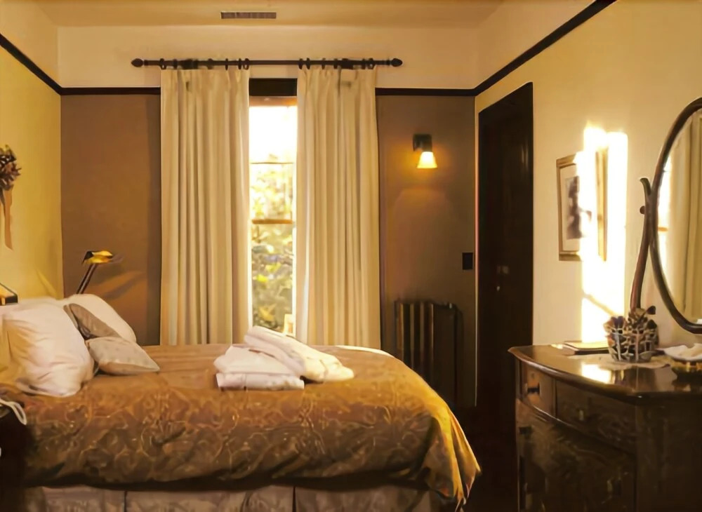 Naramata Heritage Inn & Spa