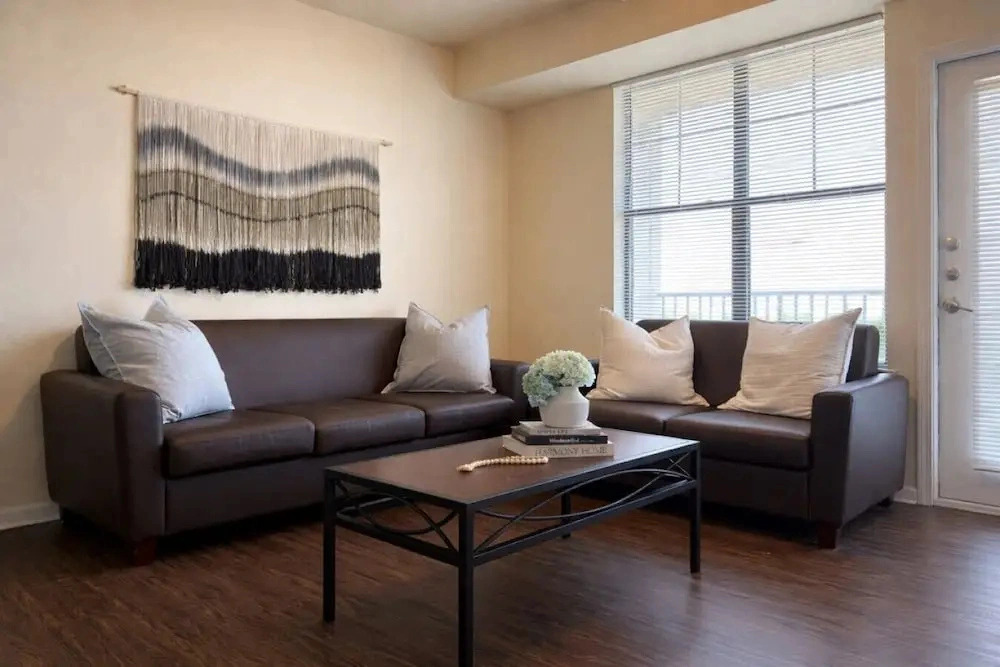 Apex Executive Apartments - 820 Benge Dr TX