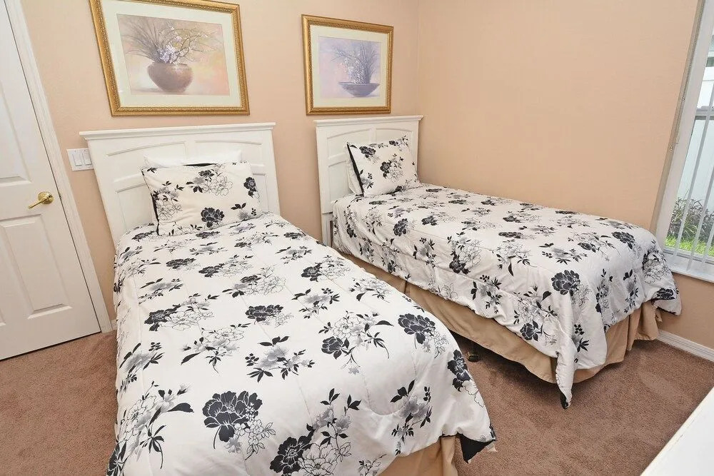 2589OL Forest View Drive 5 Br villa by RedAwning