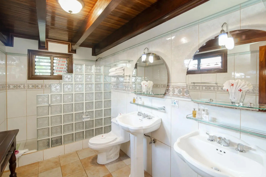 Hotel Villas Lirio