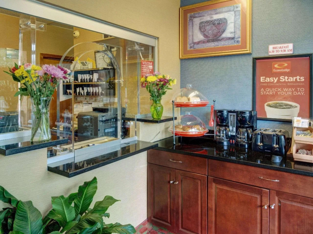 Econo Lodge College Park