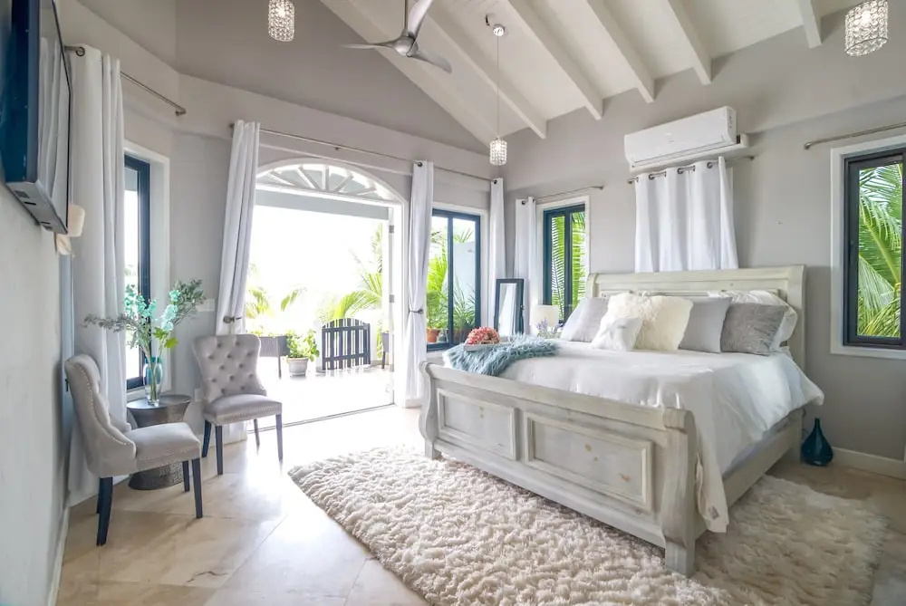Kairos - Luxury Oceanfront Villa w 2 Pools Beach Pier