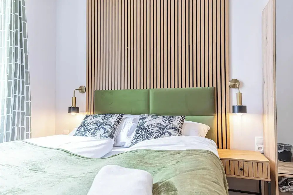 4BR Apt. for Groups 6-Min to Stadthalle