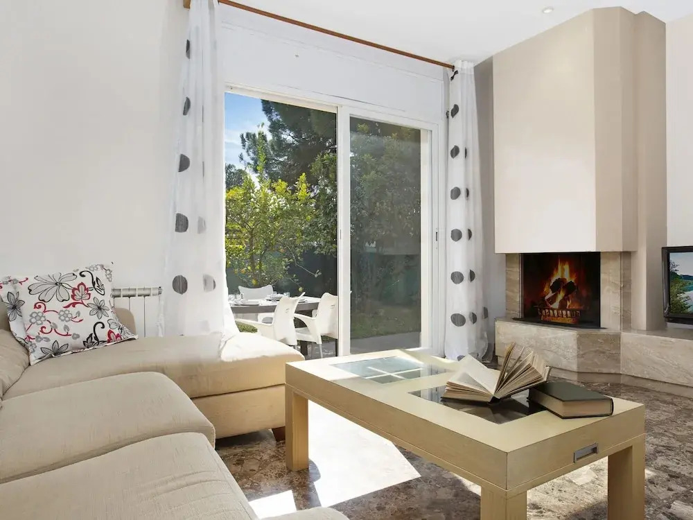 Modern Villa in Canyelles With Private Swimming Pool