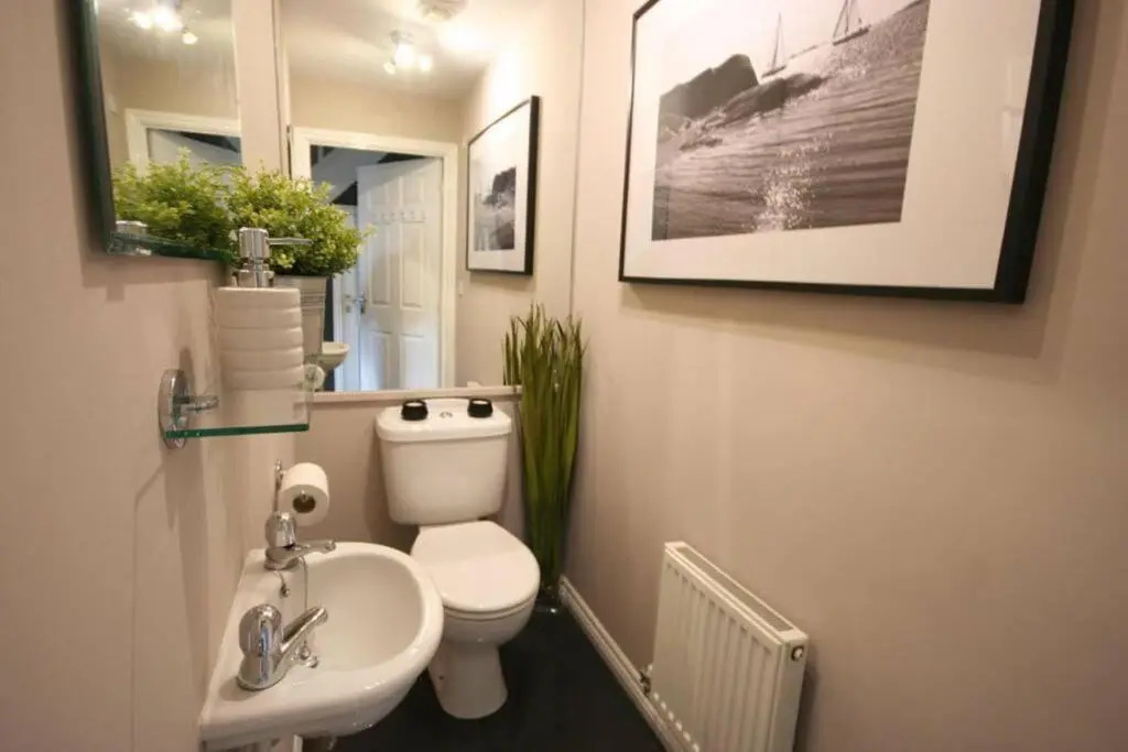 Daimler House - Cosy Home Near Coventry City Centre
