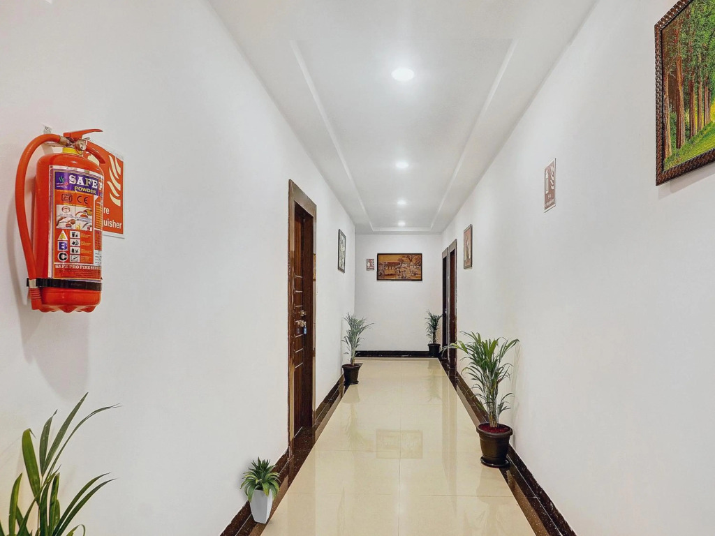 Super Townhouse RCC Park View Inn