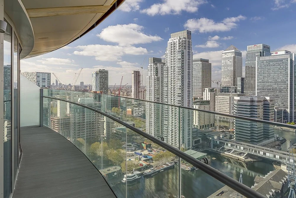Q Canary Wharf Apartments - Arena Tower