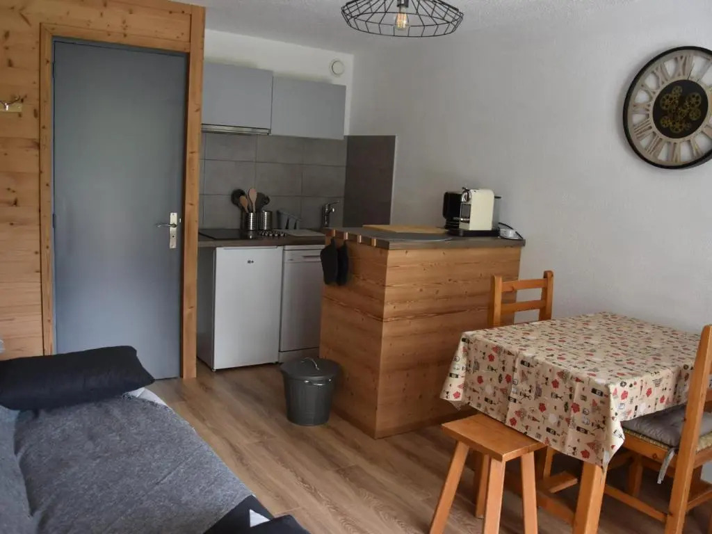 Studio Pralognan-la-Vanoise, 1 pièce, 4 personnes - FR-1-464-204