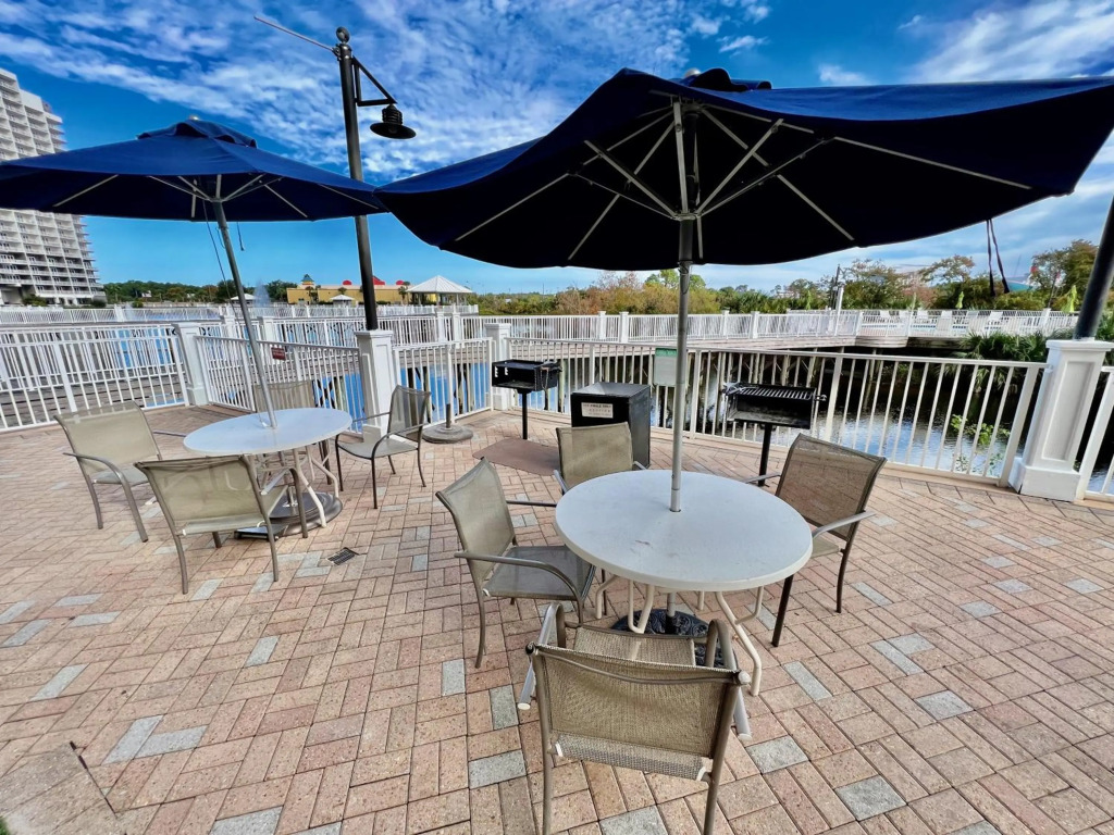 Laketown Wharf Beach Resort