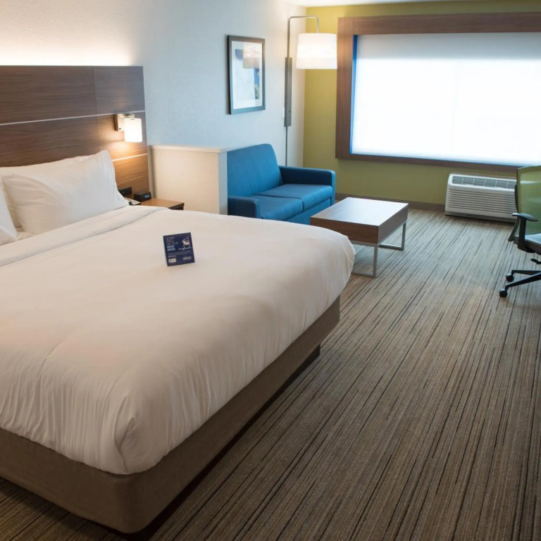 Holiday Inn Express & Suites Louisville N - Jeffersonville by IHG