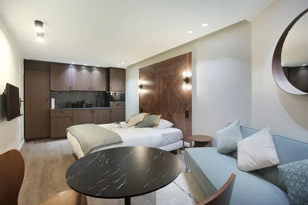 Modern Suite Center of Paris Montmartre
