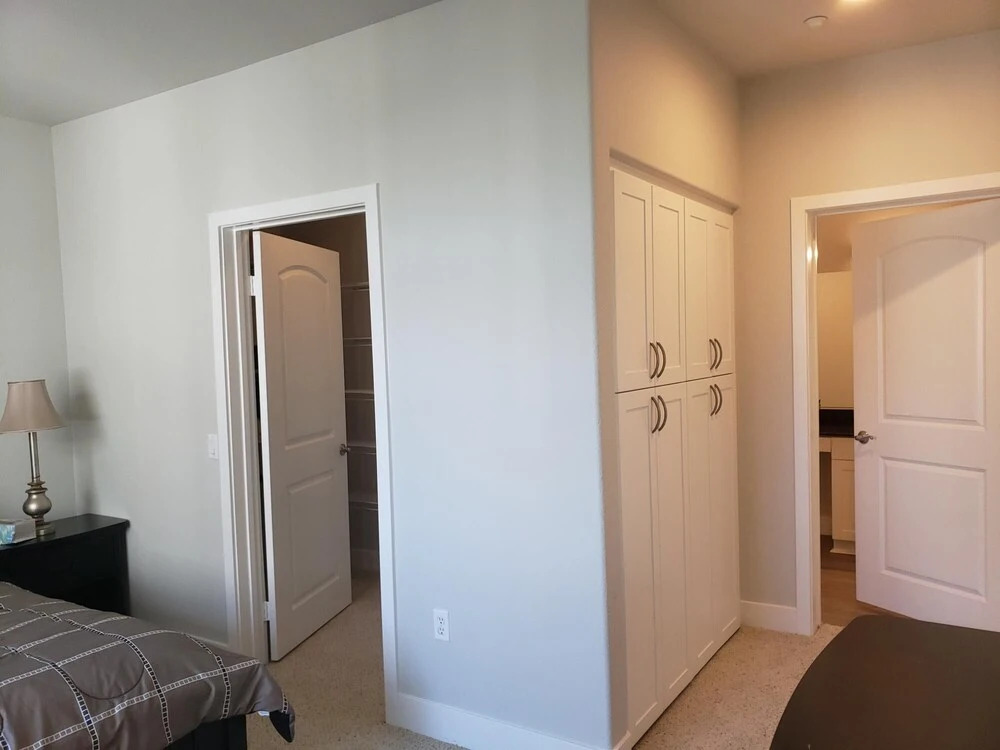 Yes it s Right 2 Suites and 3 Baths in the Heart of San Diego FB2