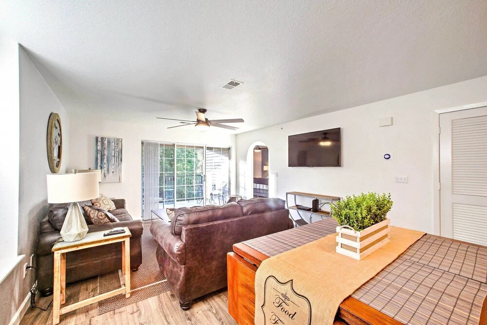 Near Branson Landing / Sister Condo Very Close by!
