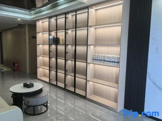 Shanghai Fengqiao Night Mooring Hotel (Shanghai Wildlife Park Branch)