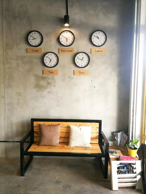 De' Factory Station Hotel