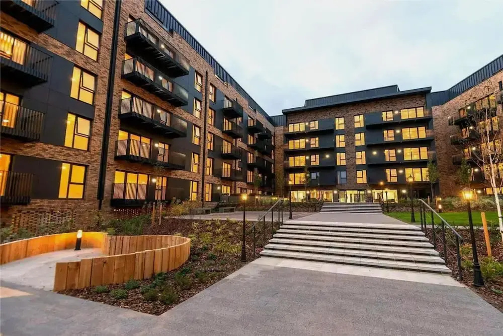 Sleek 2 Bedroom Apartment - Sofa-bed - Ashford