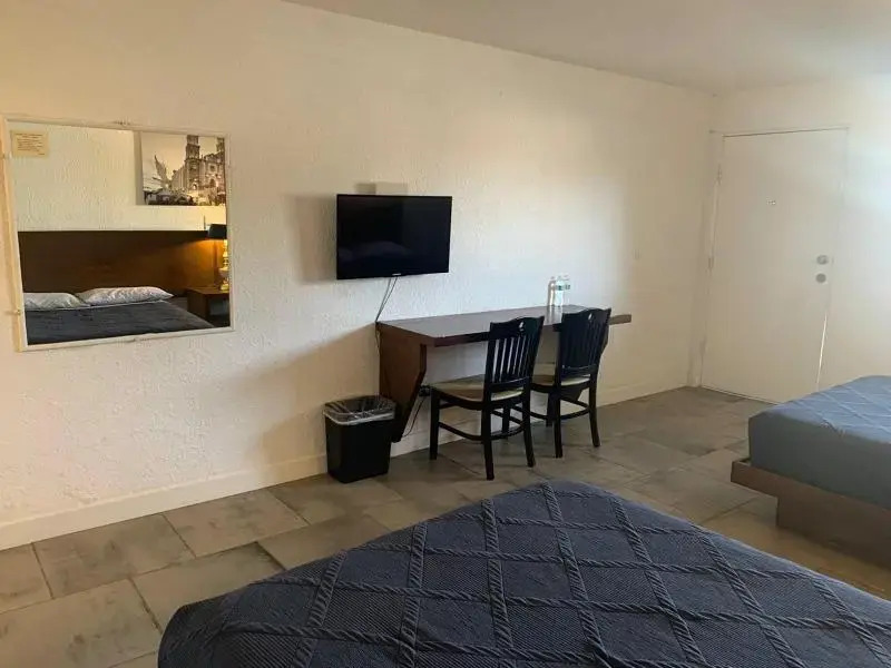 HOTEL MARIPINA