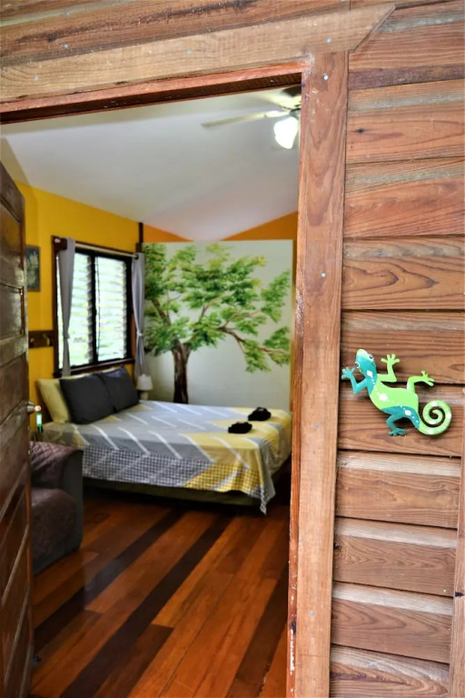 Treetop Cottage Escape in Tropical Garden Near San Ignacio
