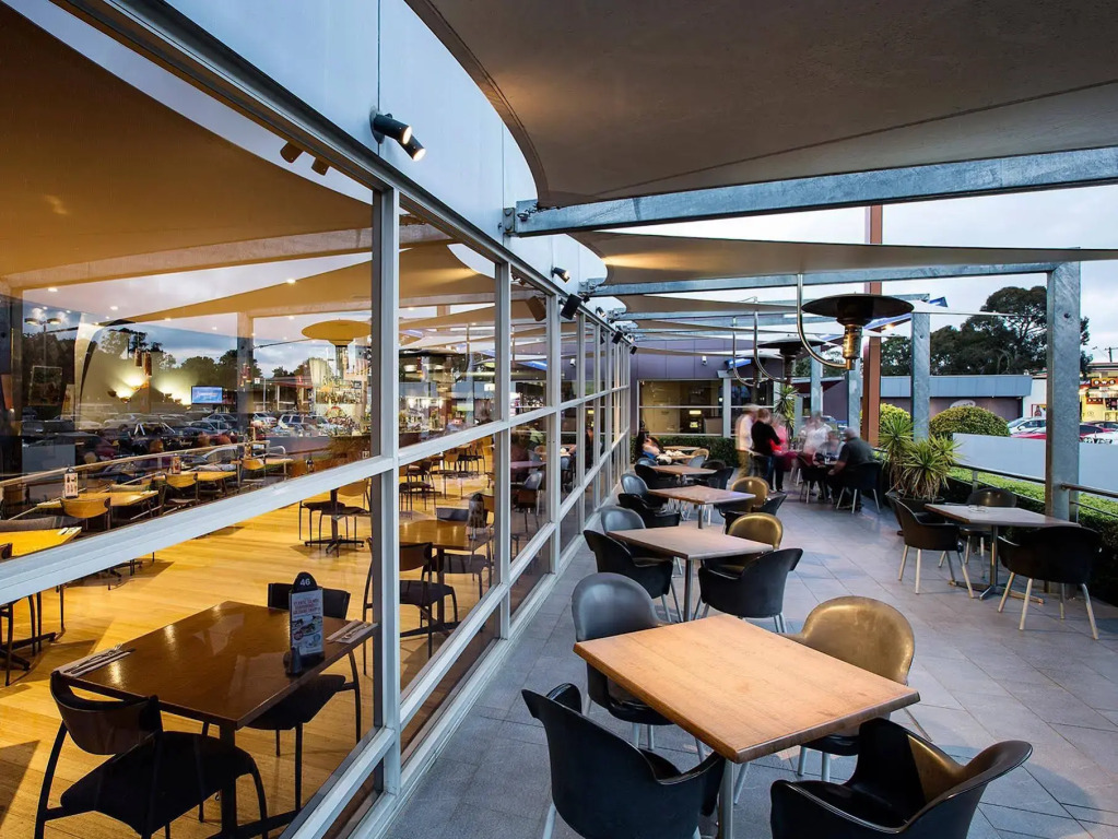 Nightcap at Sandown Park Hotel