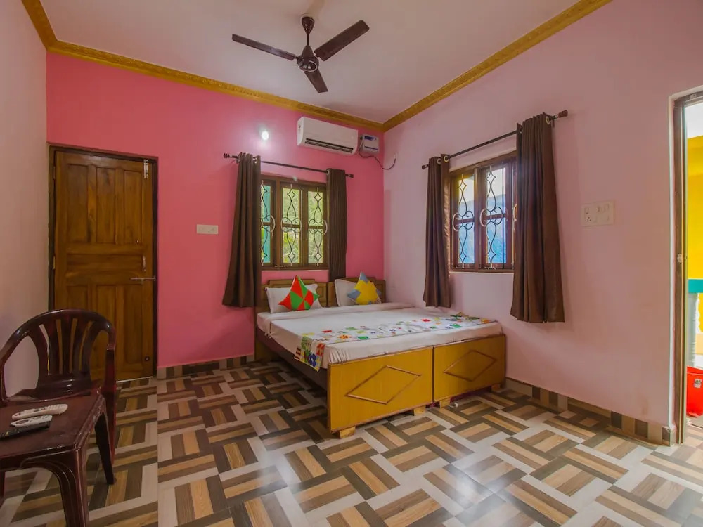 OYO 17019 Home Studio With Balcony Calangute