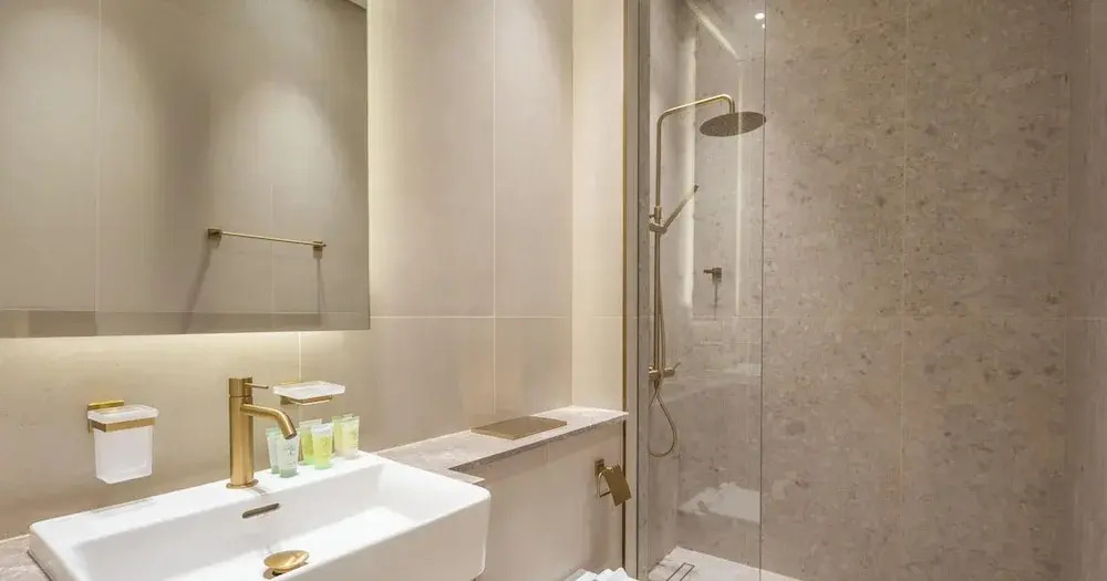 LUX  The Phantom Sky Pool Suite