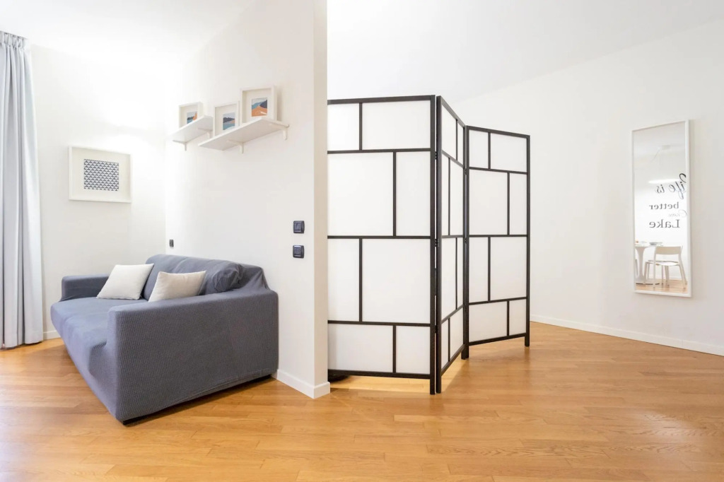 Da Pia in Historycal Como City Centre by Rent all Como