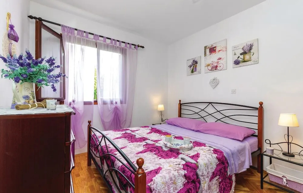 Nice Home in Selce With Wifi and 3 Bedrooms