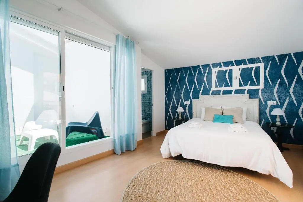 Hostly Acetres 2A-Penthouse in City Center-Fibre-Parking Opt