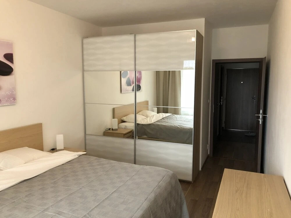 DeLuxe Apartments