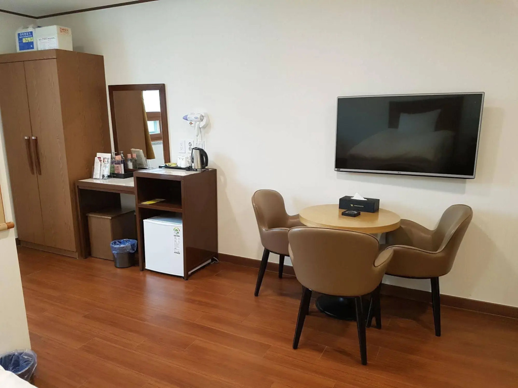Youngbin Hotel