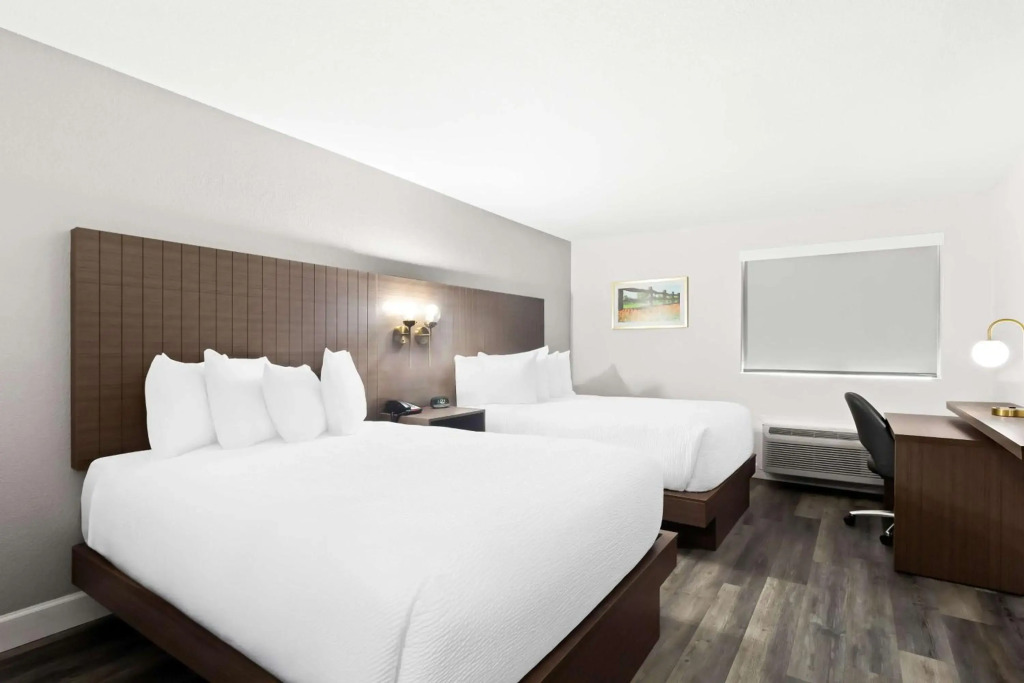 SureStay by Best Western Groves