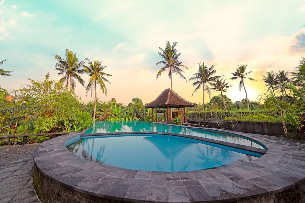 Nyoman Ada Resort