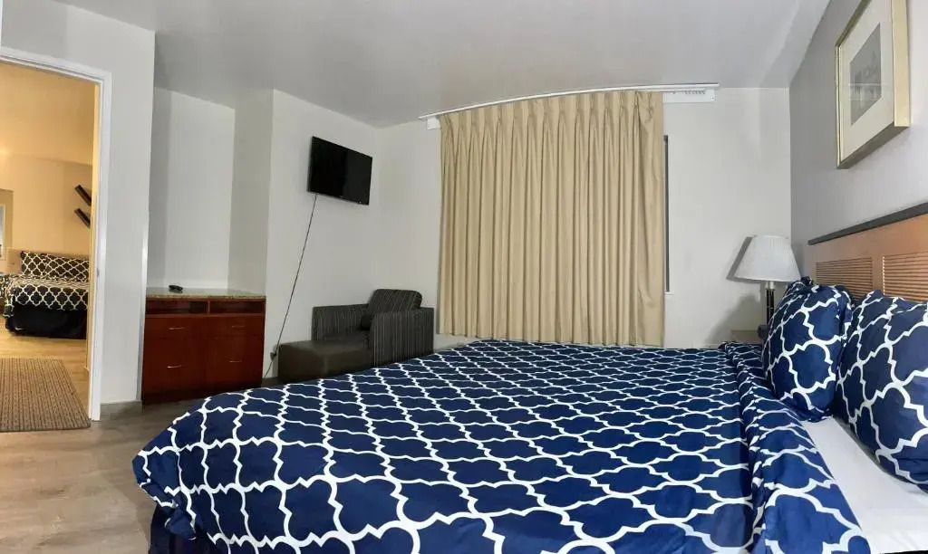 Americas Inn & Suite