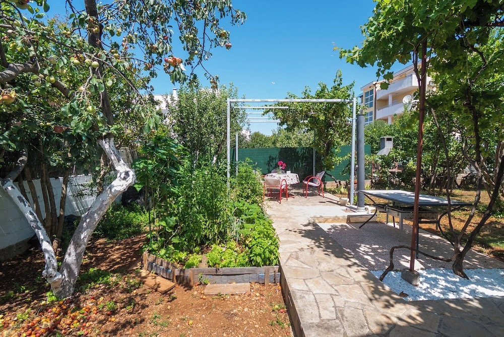 House Garden for two
