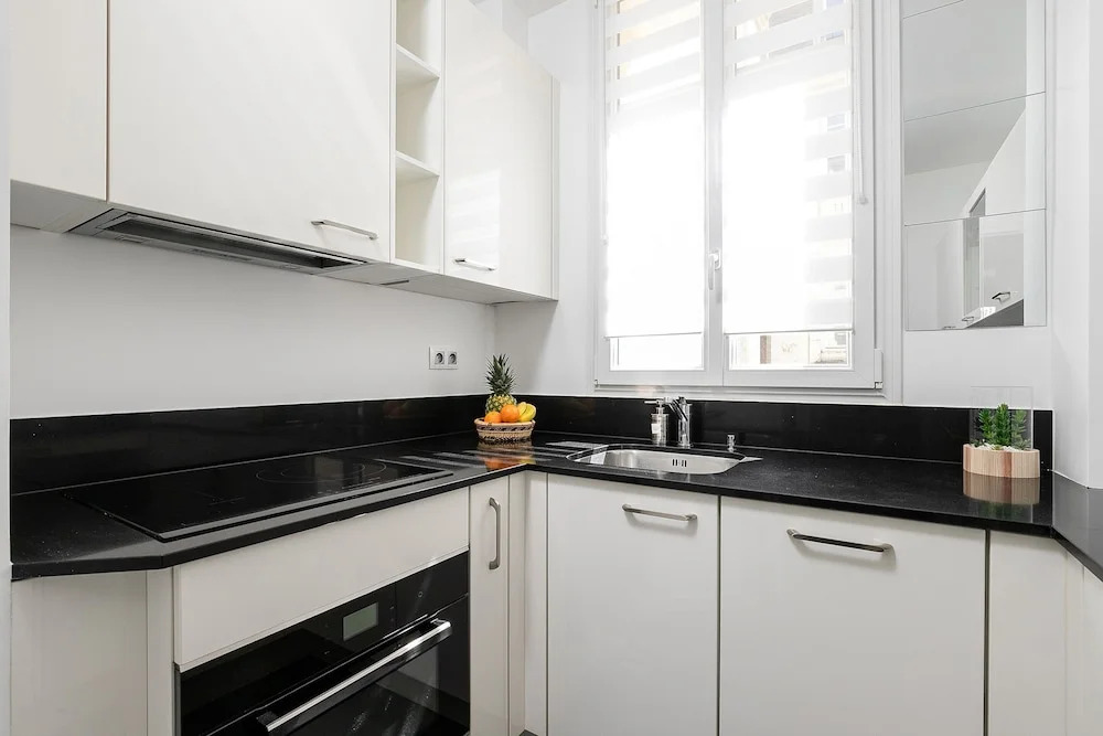 Eiffel Tower- Boucicaut Apartment
