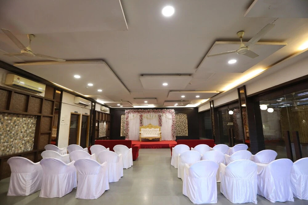 Hotel Shagun, Piplod City Centre Surat