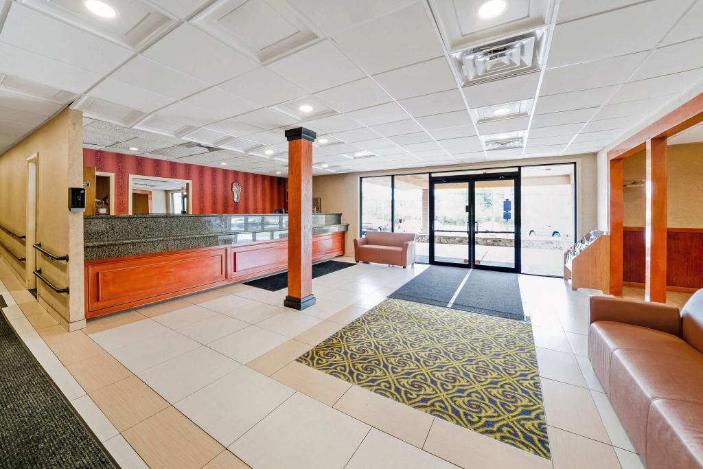 Americas Best Value Inn Foxboro