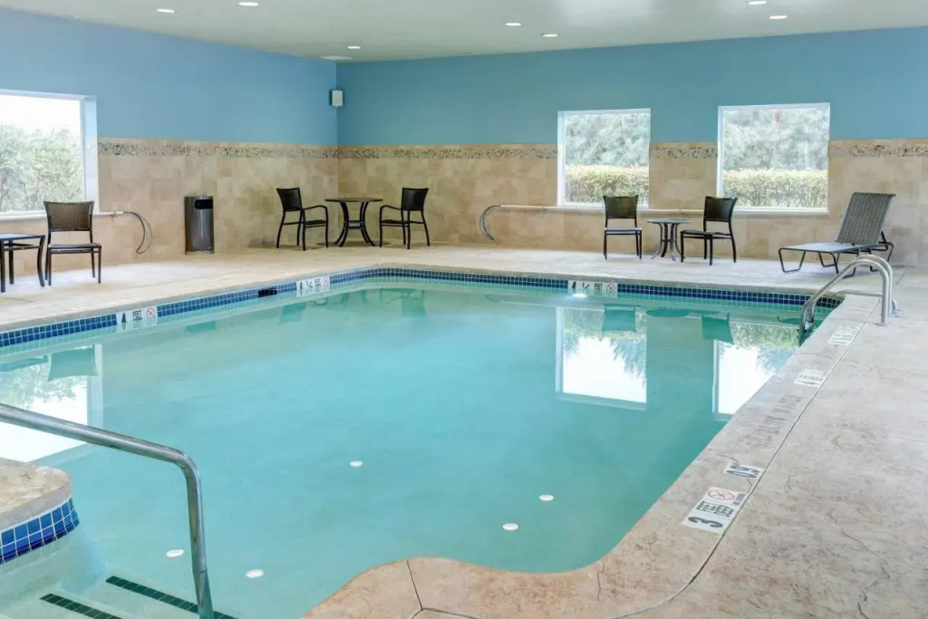 Holiday Inn Express & Suites West Long Branch - Eatontown by IHG
