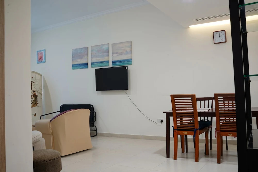 Апартаменты Mirdif Hills Apartaments
