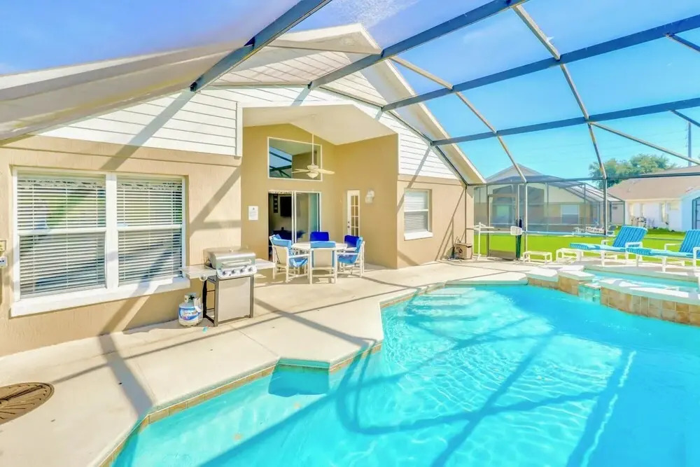 4BR Home w Private Pool Hot tub - Near Disney