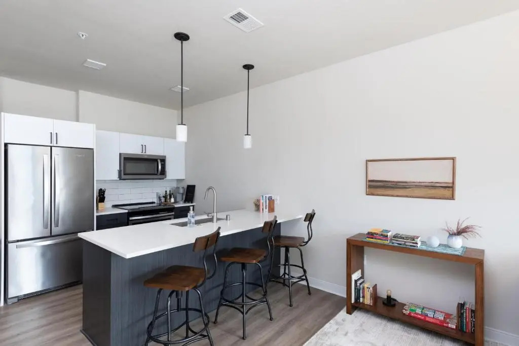 Flexhome East Side 1BR E1 - Brady St, Balcony, & Lounge