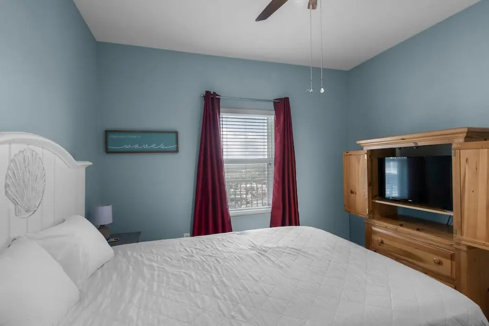 Laketown Wharf 1626
