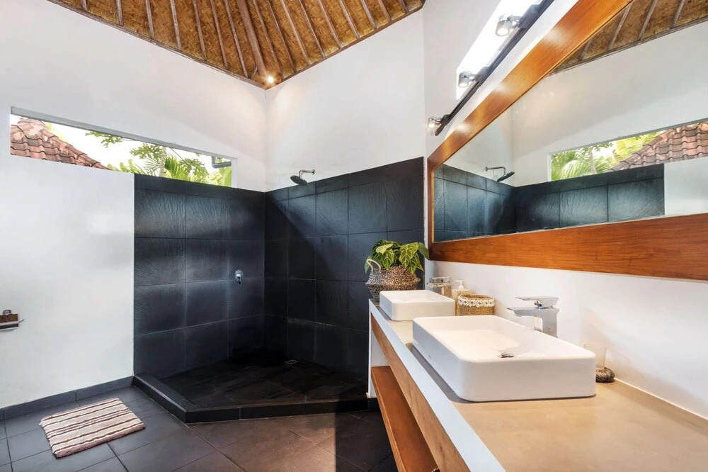 Bali Villa Near the Beach, 2030
