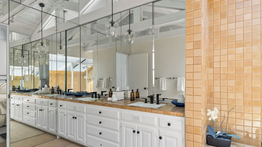 Oceanfront Home Walk to Balboa Pier + Scenic Views Balboa Peninsula Point by Avantstay