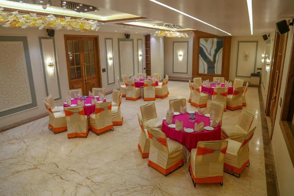Four Leaf Hotel, Kasganj