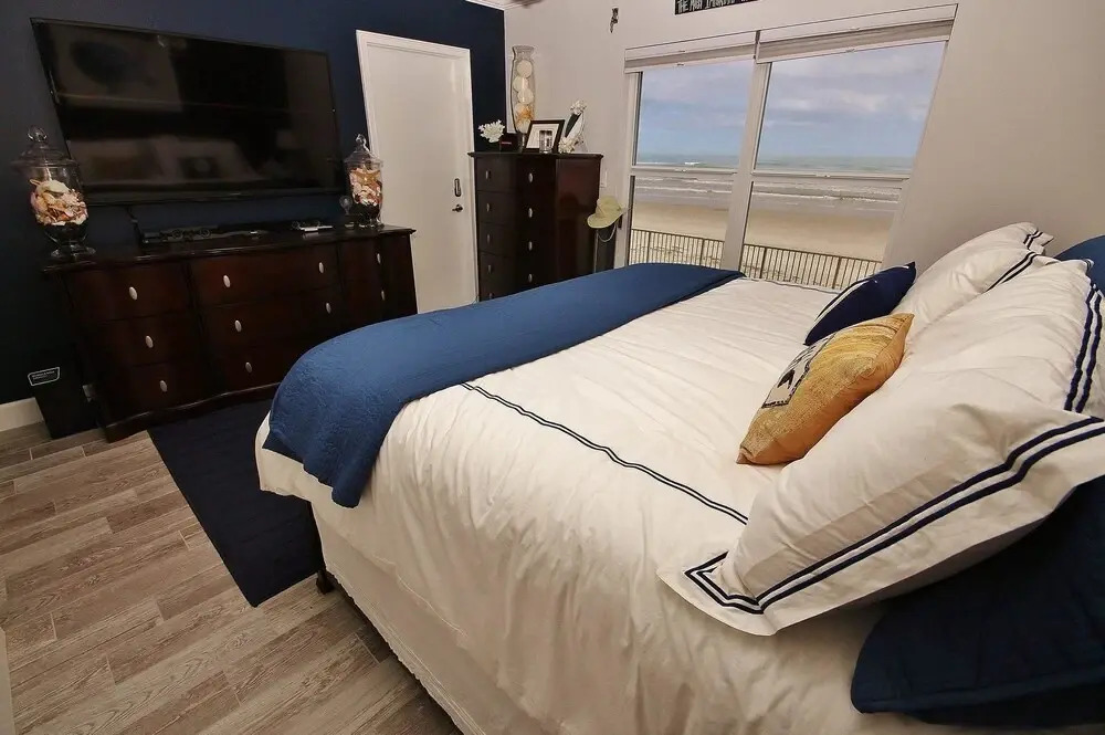 Sea Coast Gardens III 102 Apartment 2