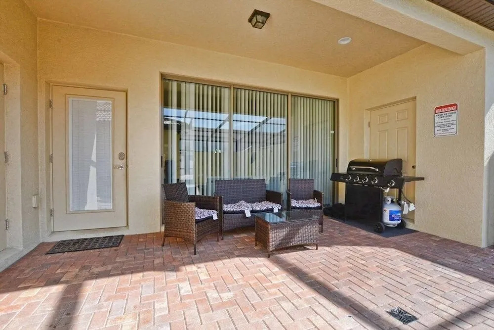 Windsor-4 Bed Townhouse w/splashpool-3805WW